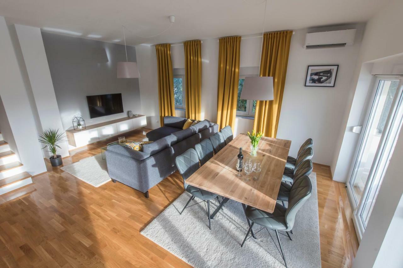 Karla - Zadar Villa Debeljak